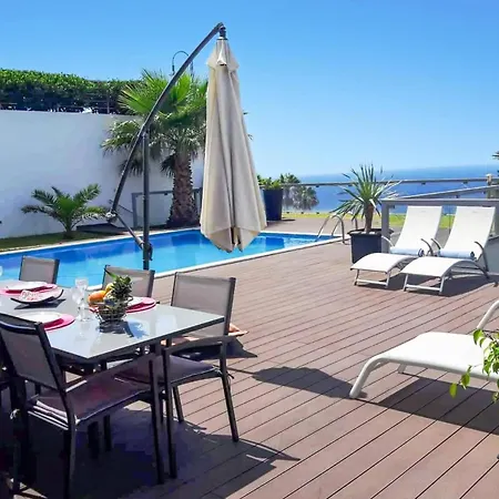 Villa Sol E Mar Dio By *